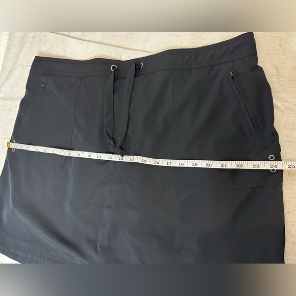 💜Free Country Black Drawstring Active Skort - Picture 8 of 10
